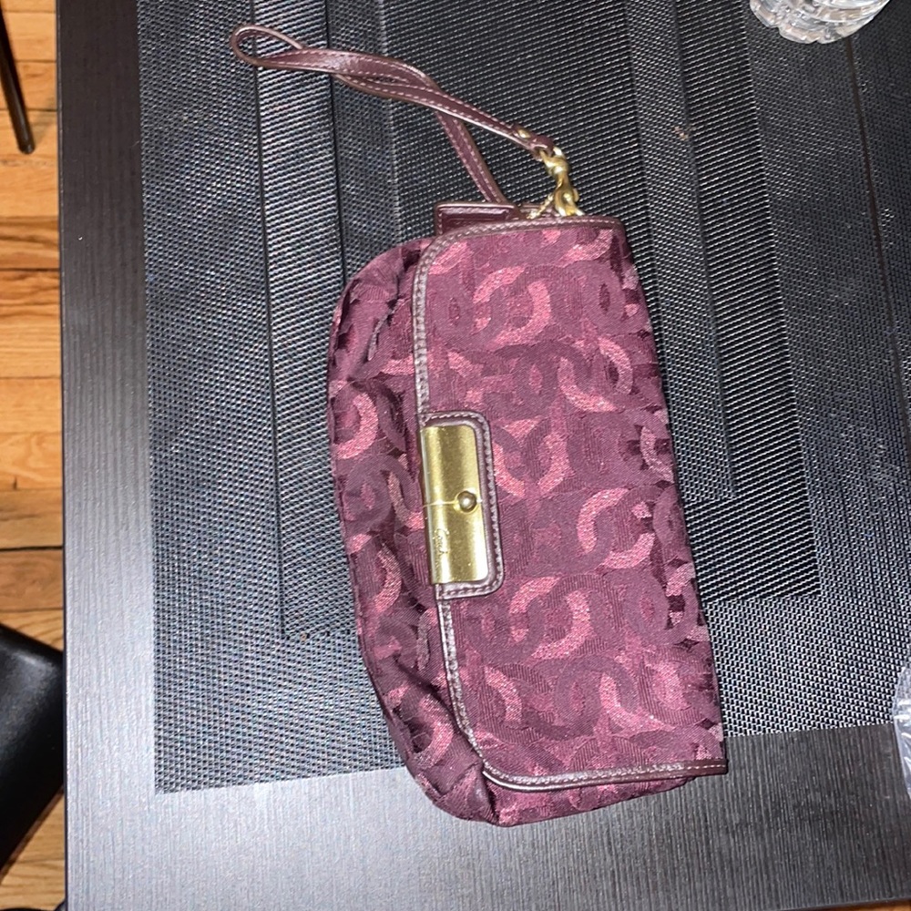🍇coach wristlet clutch🍇